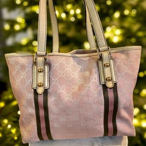 PINK GUCCI SHOULDER BAG WITH GUCCI CHARMS ✨🩷